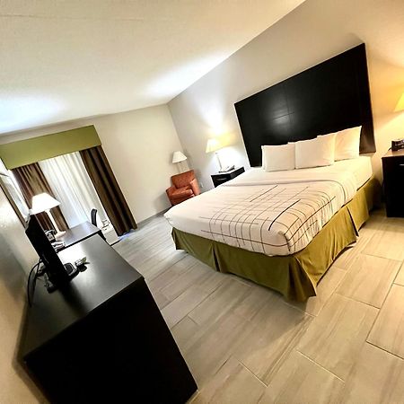 La Quinta By Wyndham Salina Hotel Luaran gambar