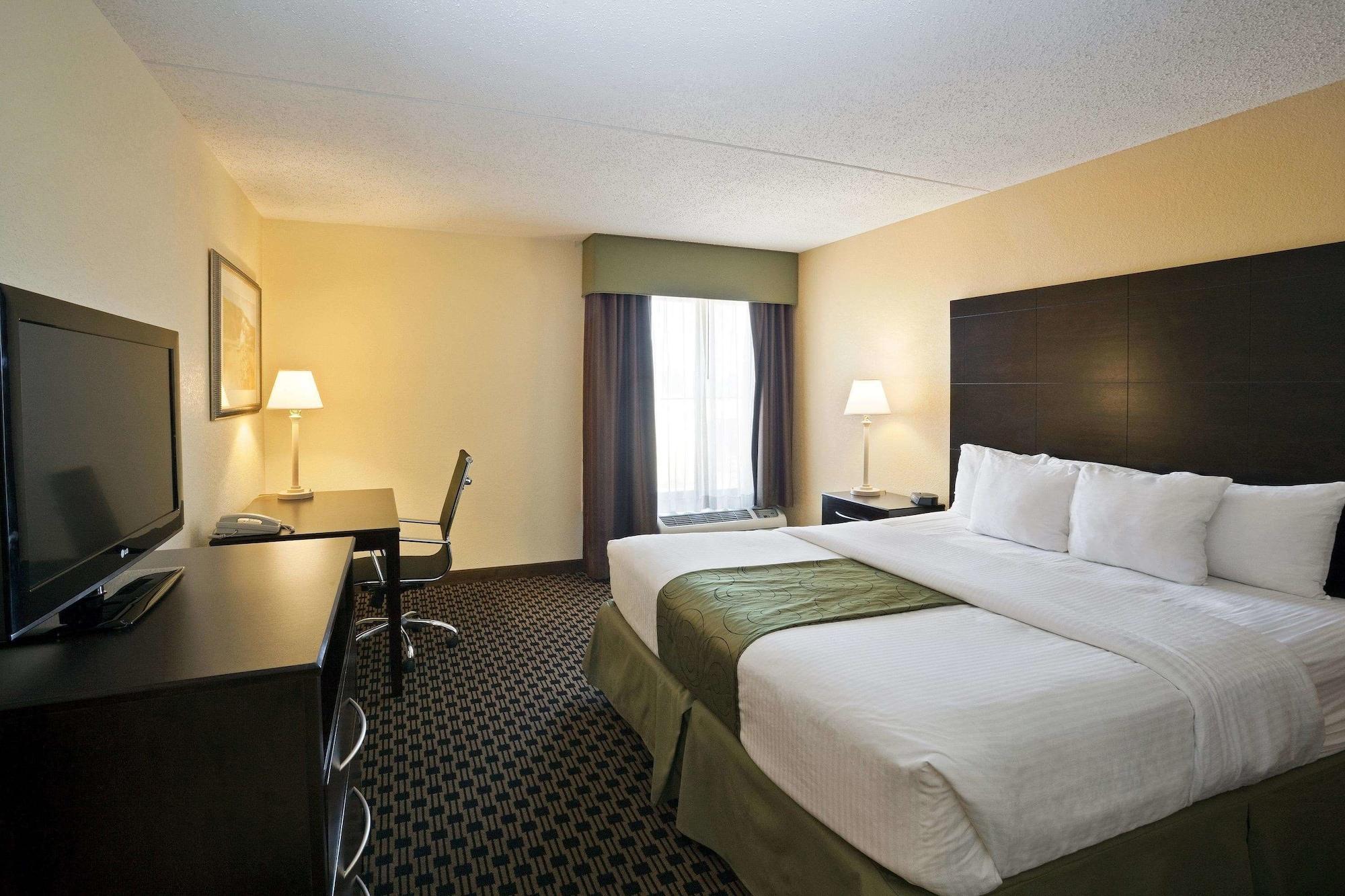 La Quinta By Wyndham Salina Hotel Luaran gambar