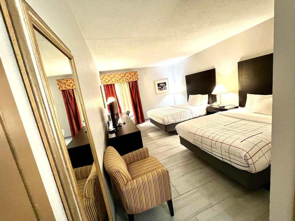 La Quinta By Wyndham Salina Hotel Luaran gambar
