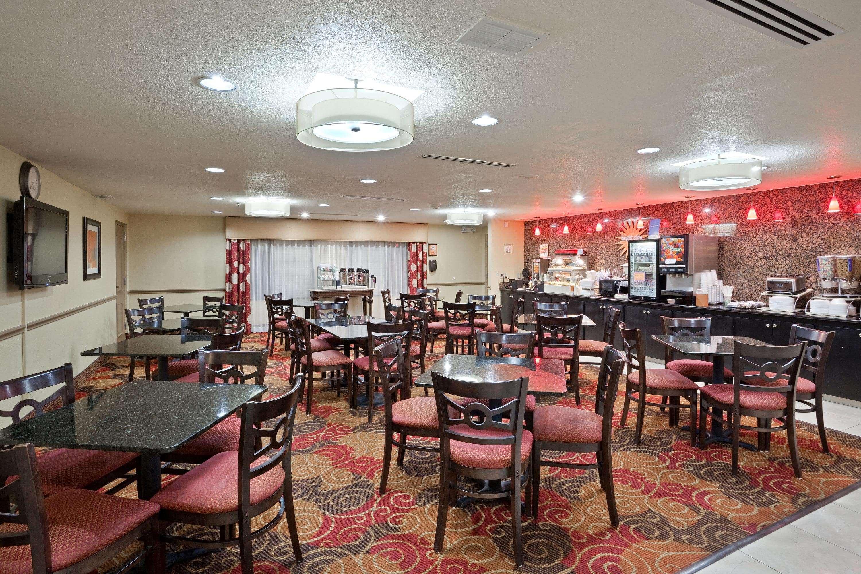 La Quinta By Wyndham Salina Hotel Luaran gambar