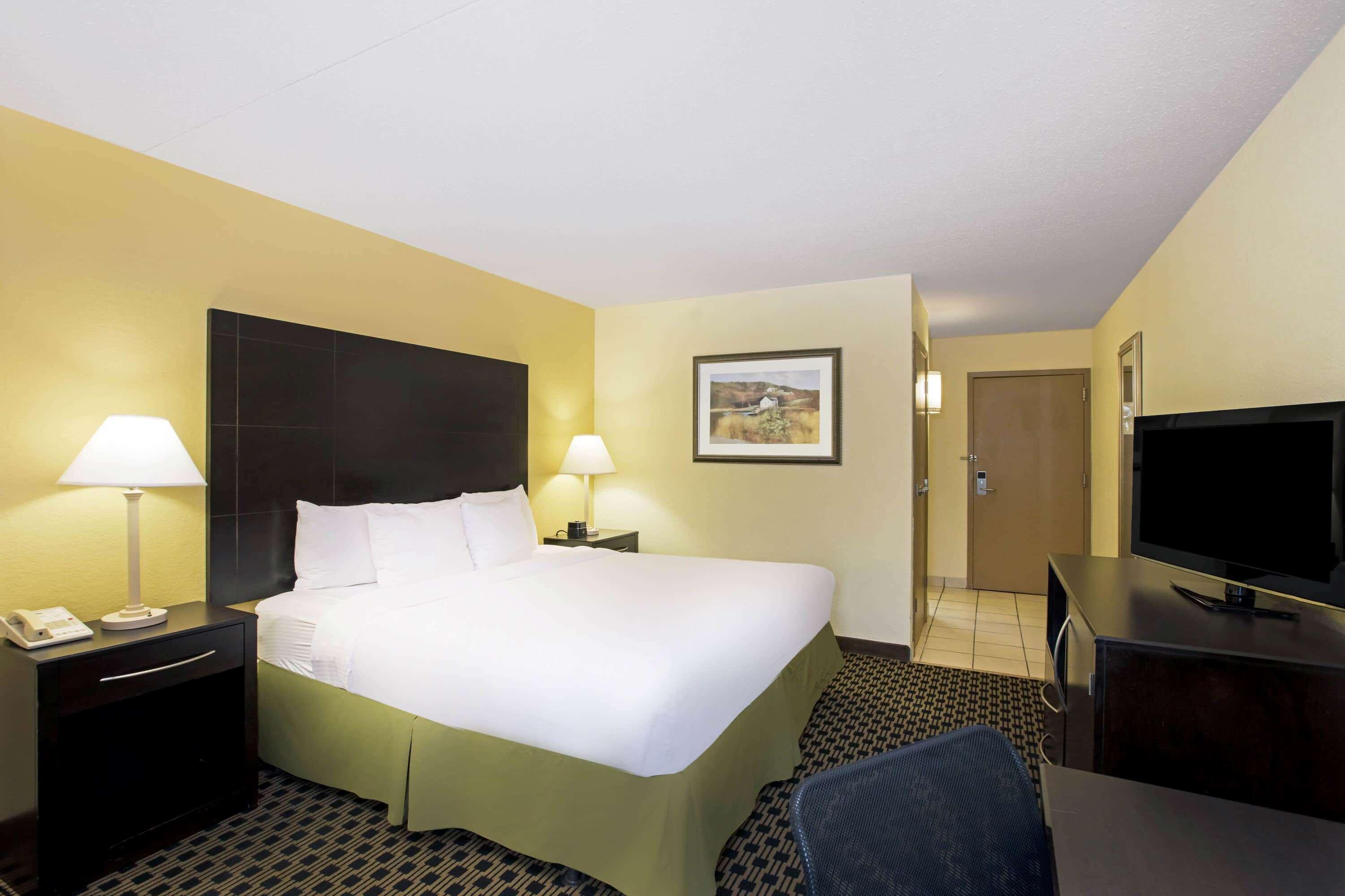 La Quinta By Wyndham Salina Hotel Luaran gambar