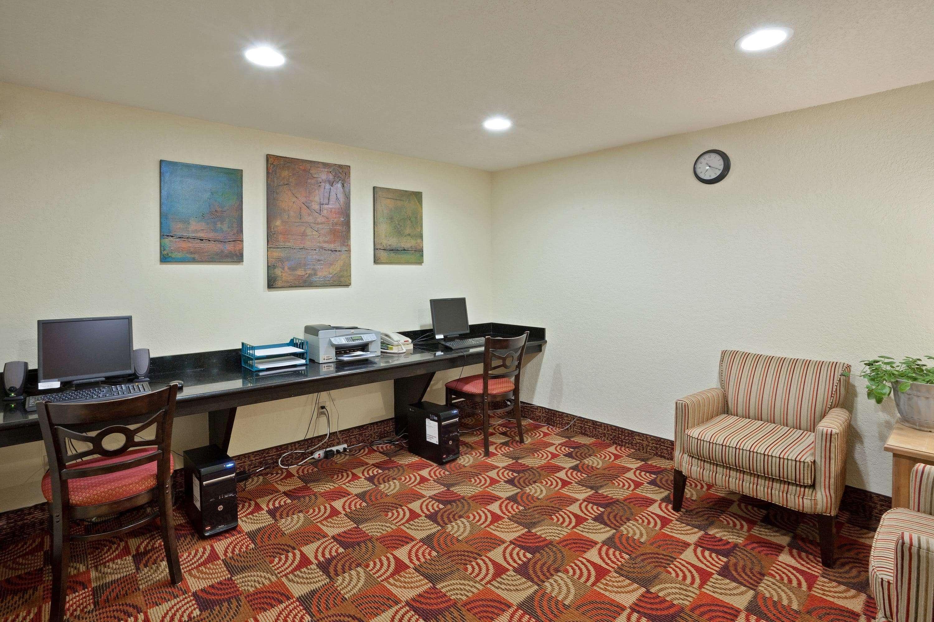 La Quinta By Wyndham Salina Hotel Luaran gambar